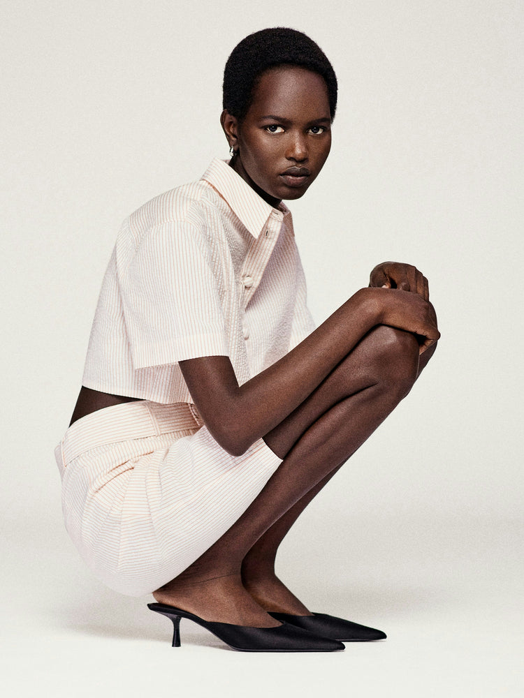 FRAME The Seersucker Cropped Shirt in Azalea Multi